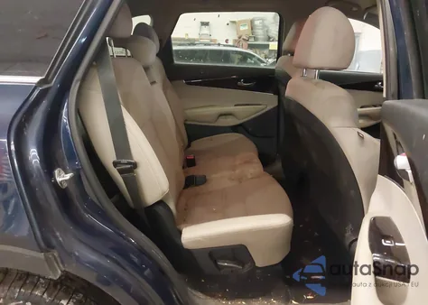 2019 Kia Sorento 2.4L Lx z USA, uszkodzony, nr VIN 5XYPGDA33KG472085